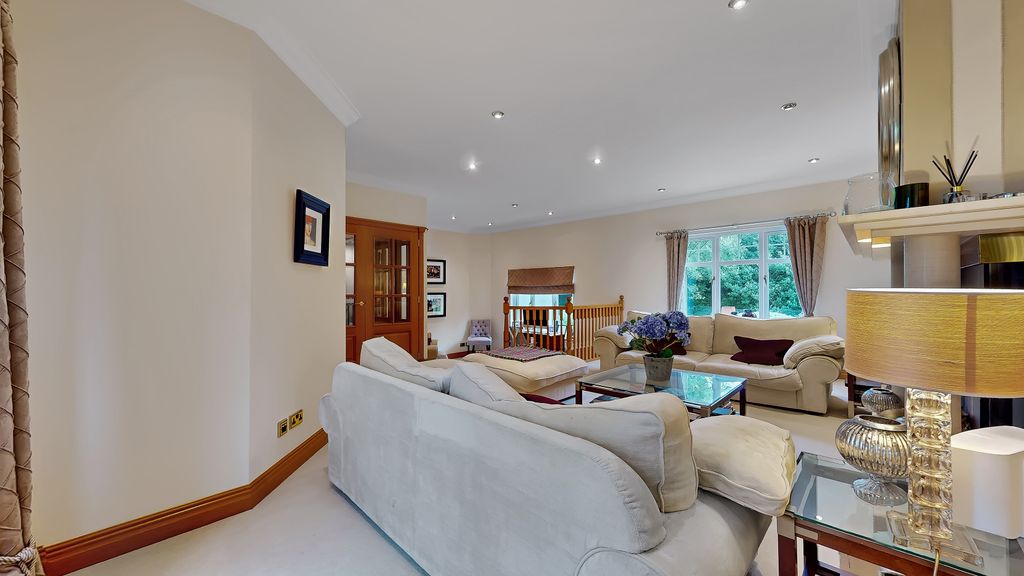 Property photo 3 of 66 18-Print-Elmwood_79