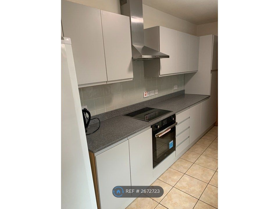 Property photo 3 of 15 Kitchen