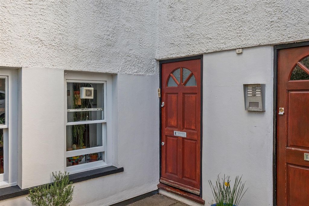 Property photo 1 of 12 1439685-2-69ce51027Cb7F.Jpg