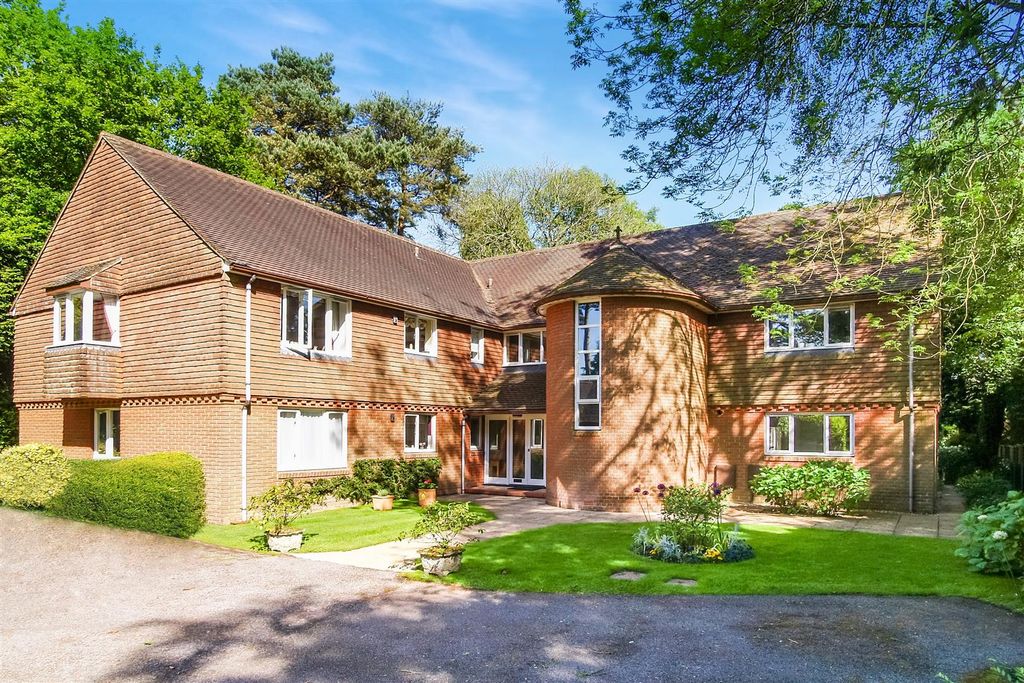 Property photo 1 of 13 1_Beech_Court_1_Dp_12322863.Jpg