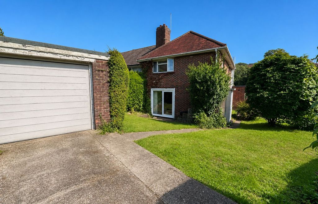 Property photo 3 of 13