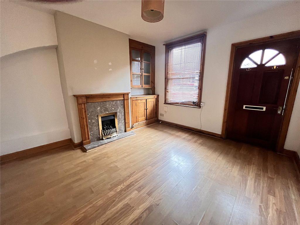 Property photo 2 of 15 Picture No. 04