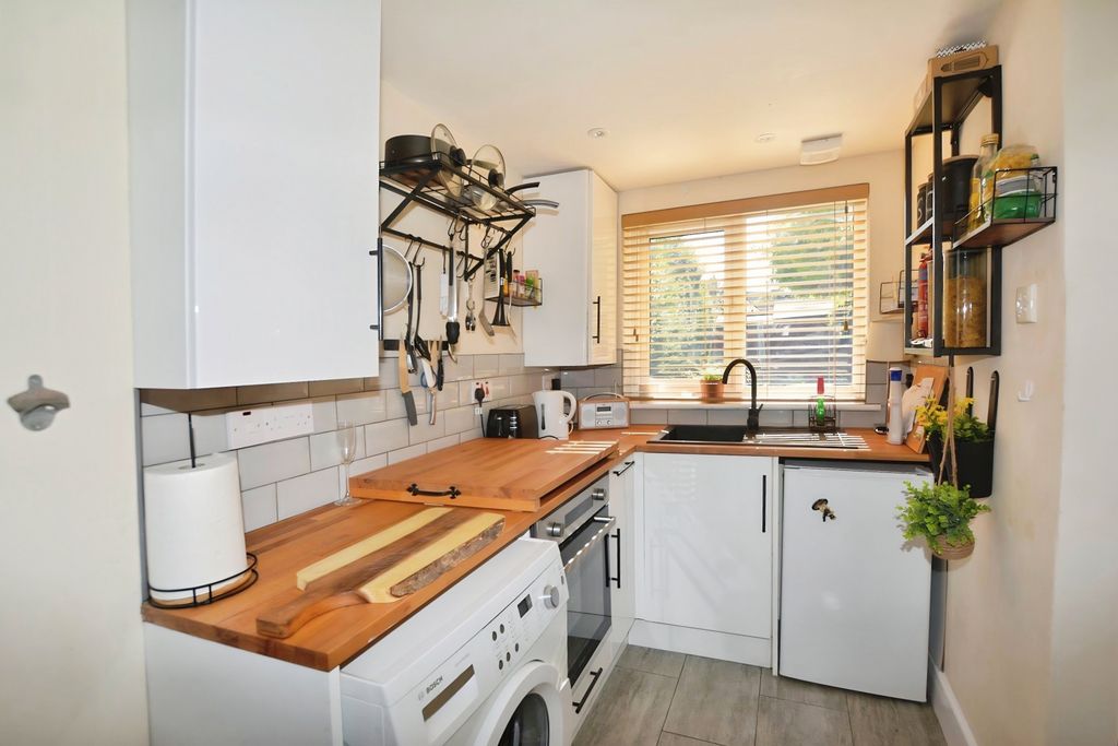 Property photo 2 of 10 6c6B1d61-Plbjwaglfeu3Iimmkhwp9W