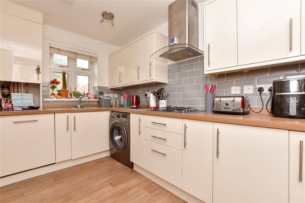 Property photo 3 of 17 Kitchen/Diner