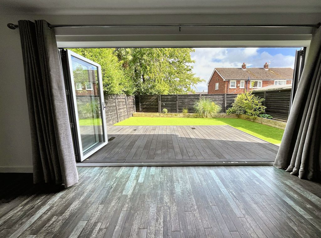 Property photo 3 of 43