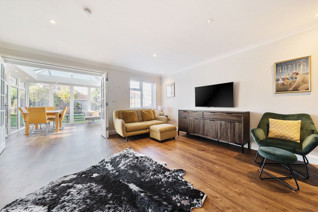 Property photo 3 of 17 Reception