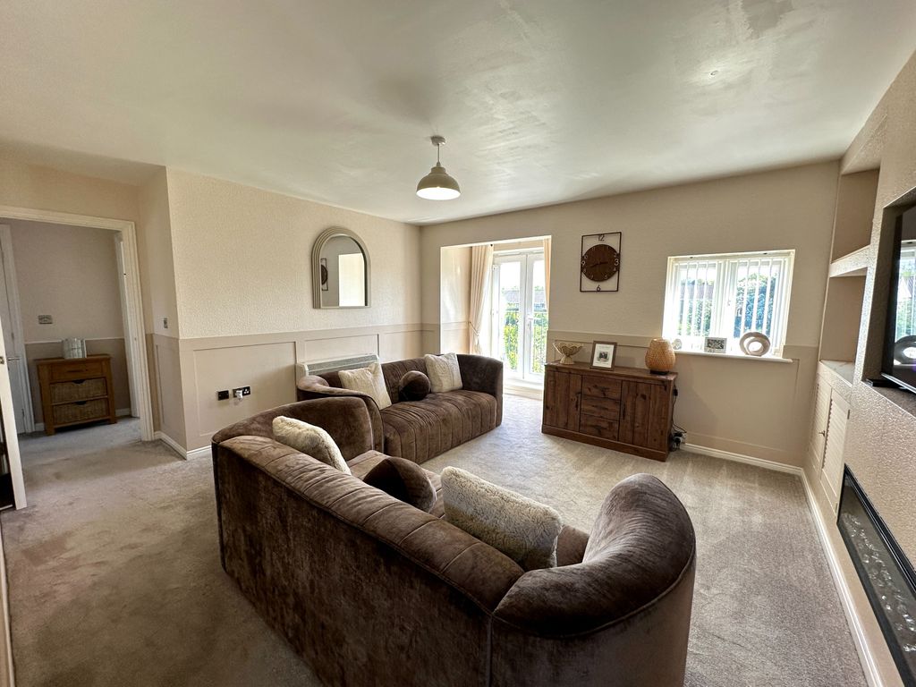 Property photo 3 of 16