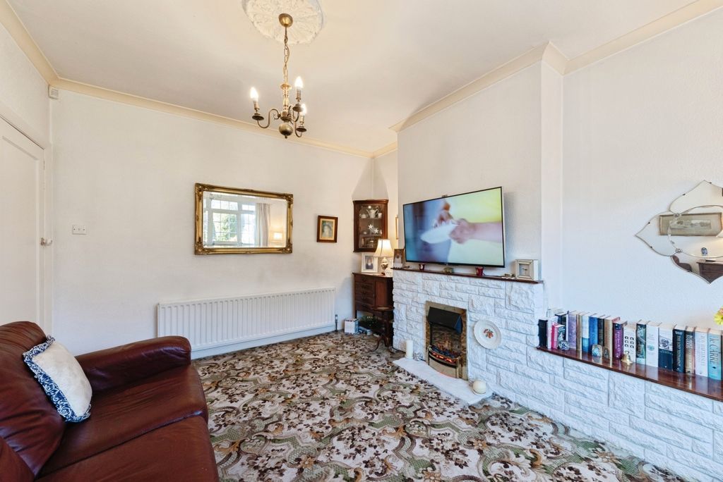 Property photo 3 of 19 Living Room