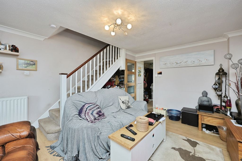 Property photo 2 of 20