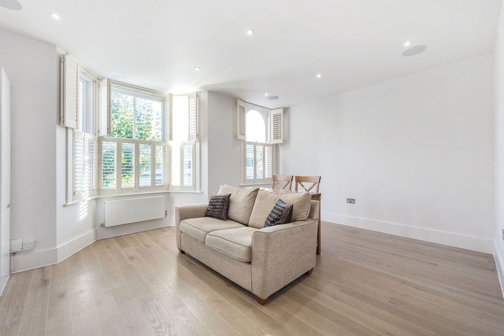 Property photo 2 of 16