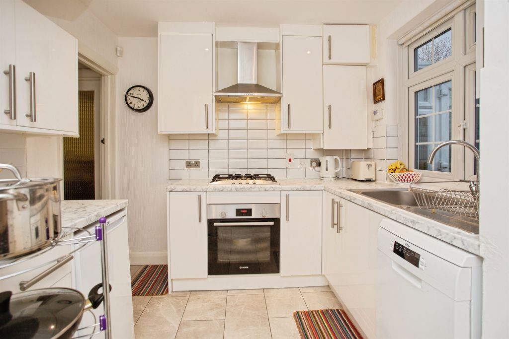 Property photo 3 of 18