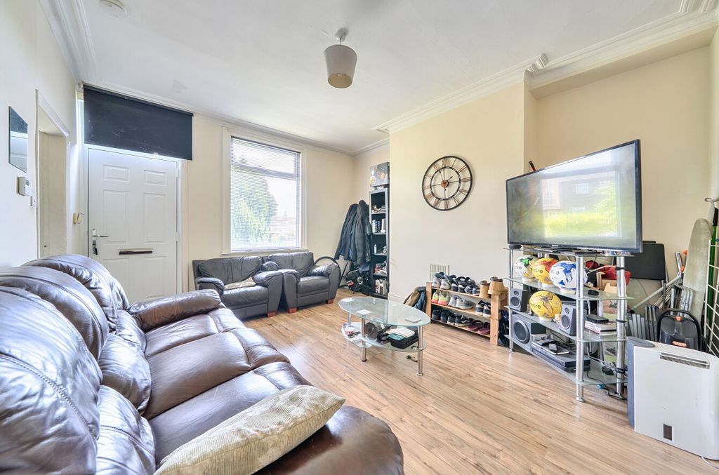 Property photo 2 of 15 1481738-12-6A3A8A...