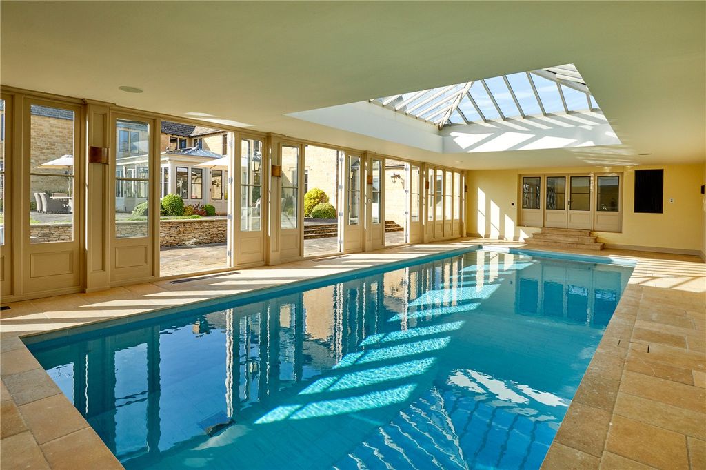 Property photo 2 of 24 Wyck House