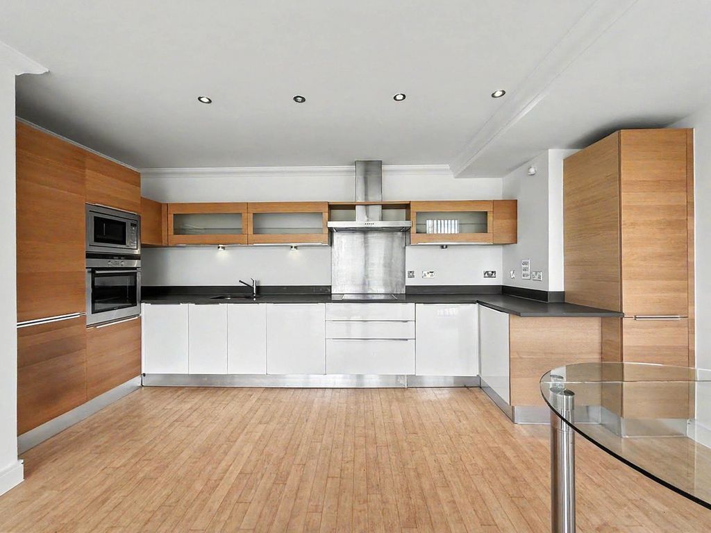 Property photo 2 of 12 Picture No. 37