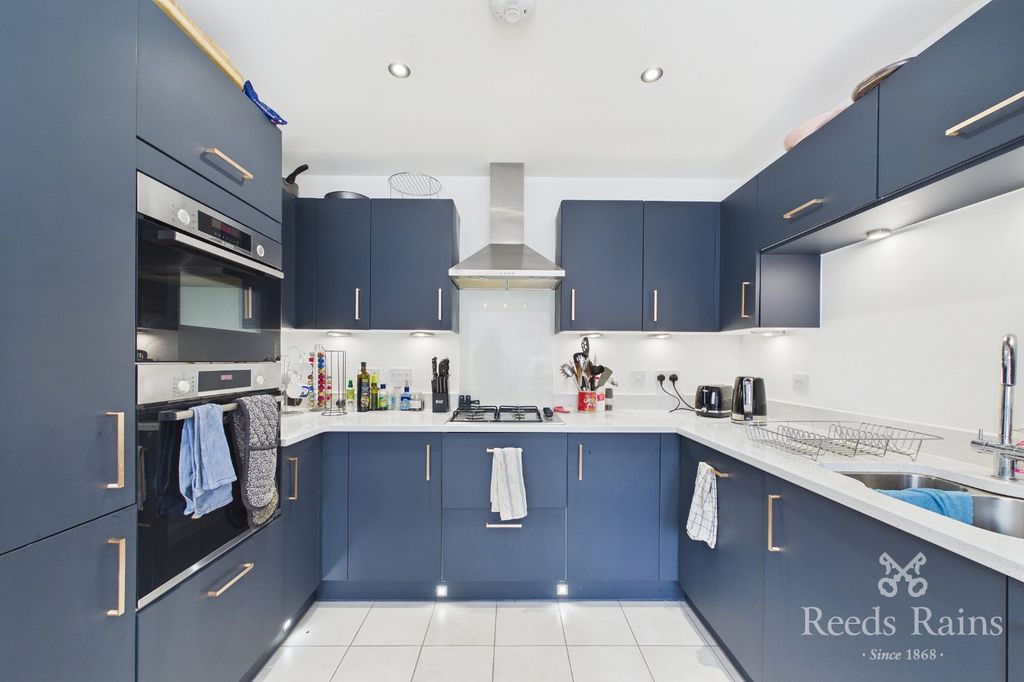 Property photo 2 of 16 Picture No. 04