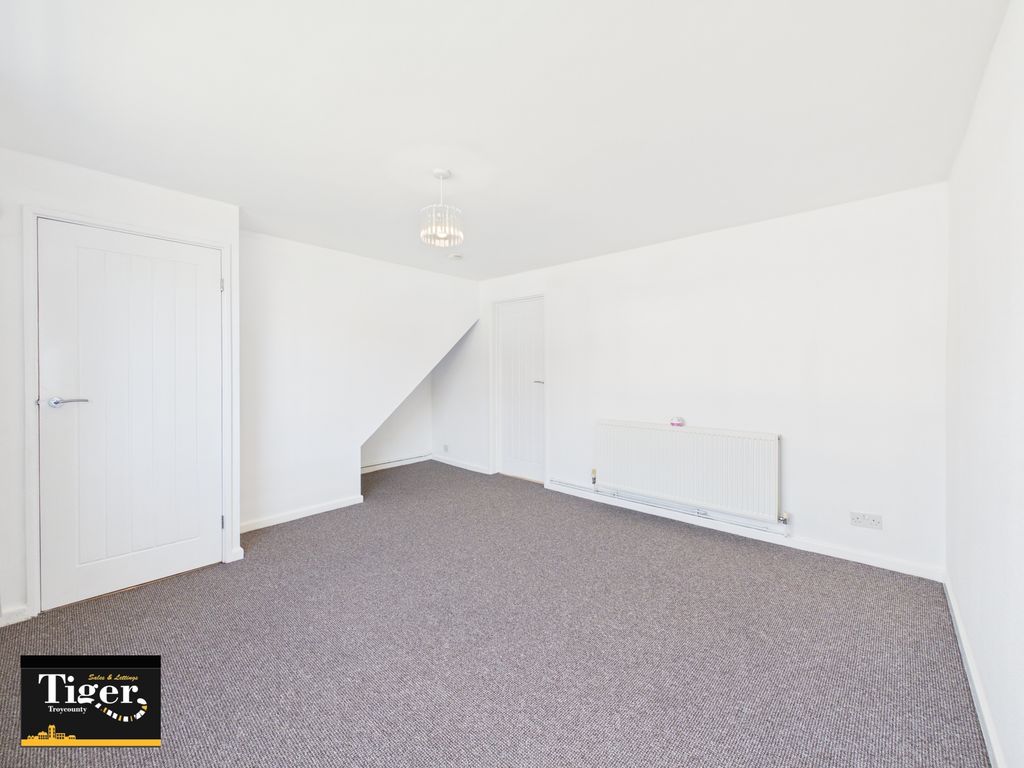 Property photo 2 of 17 Cam03440G0-Pr0652-Still006