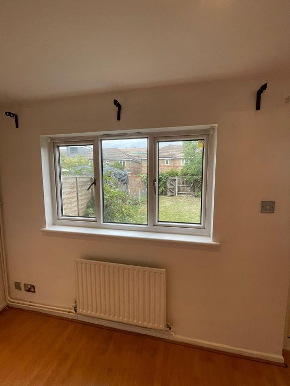 Property photo 3 of 4