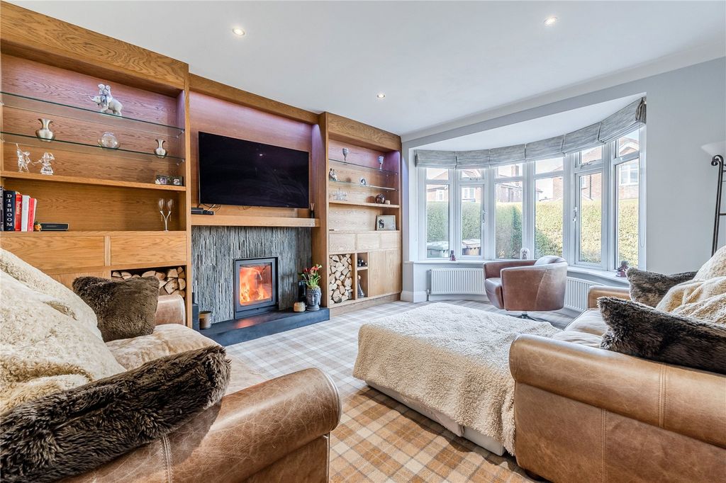 Property photo 2 of 29 Picture No. 12