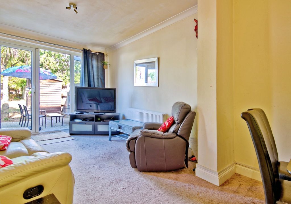 Property photo 2 of 15 1