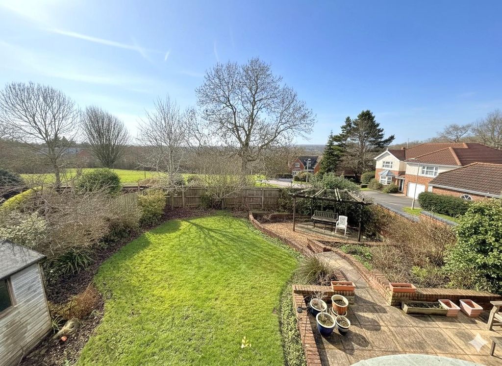 Property photo 2 of 20 Gemini_Generated_Image_Odb7Eeodb7Eeodb7.Jpg