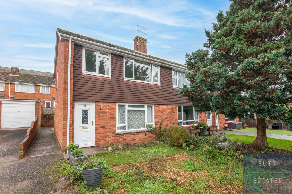 Property photo 1 of 11