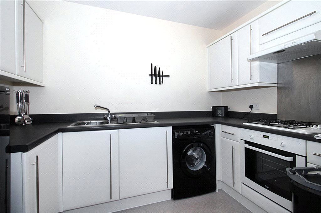 Property photo 2 of 11 Kitchen