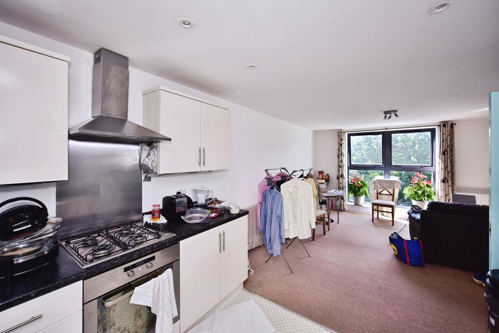 Property photo 2 of 12 Pbox-Img.Jpg