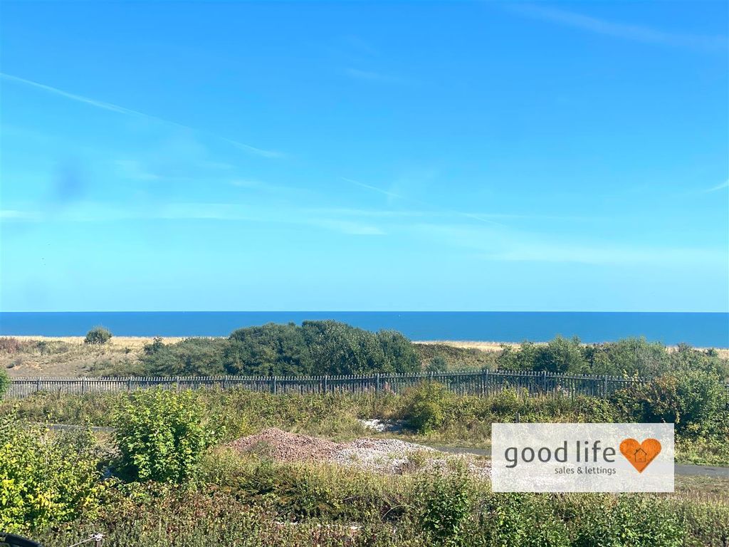 Property photo 3 of 11 20260824_115830903_Ios25 Acklam Avenue.Jpg