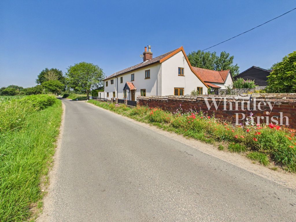 Property photo 1 of 32