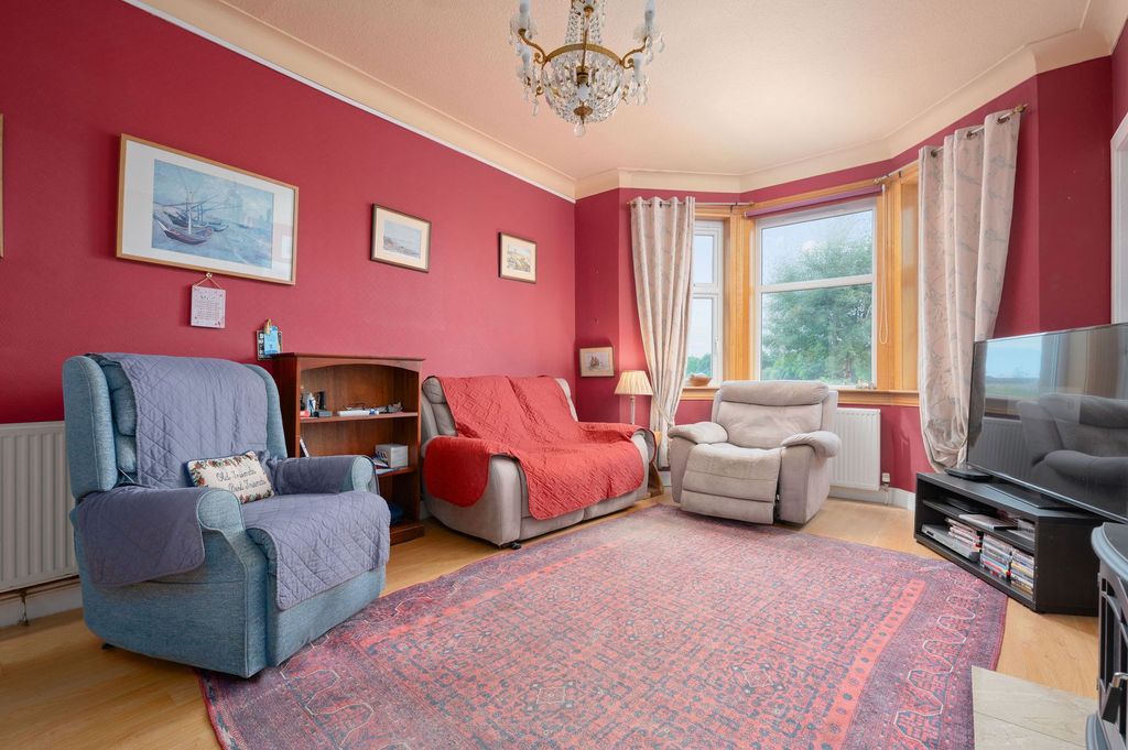 Property photo 2 of 32