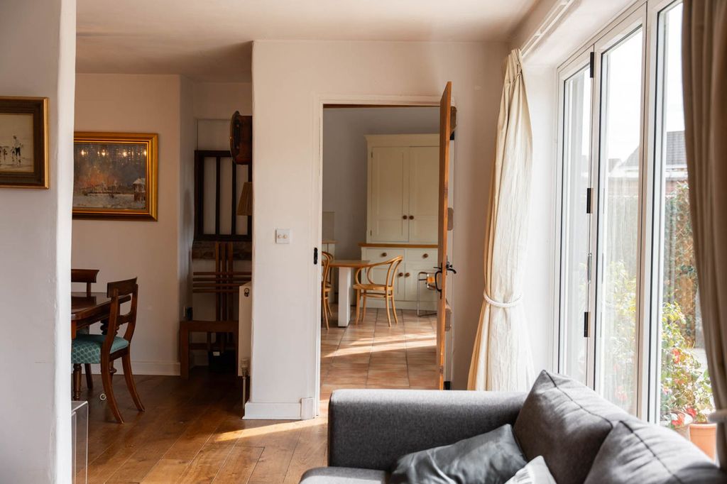 Property photo 3 of 41