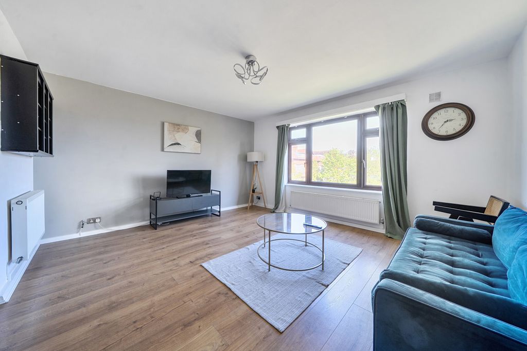 Property photo 2 of 20 1452853-10-69Eb63...