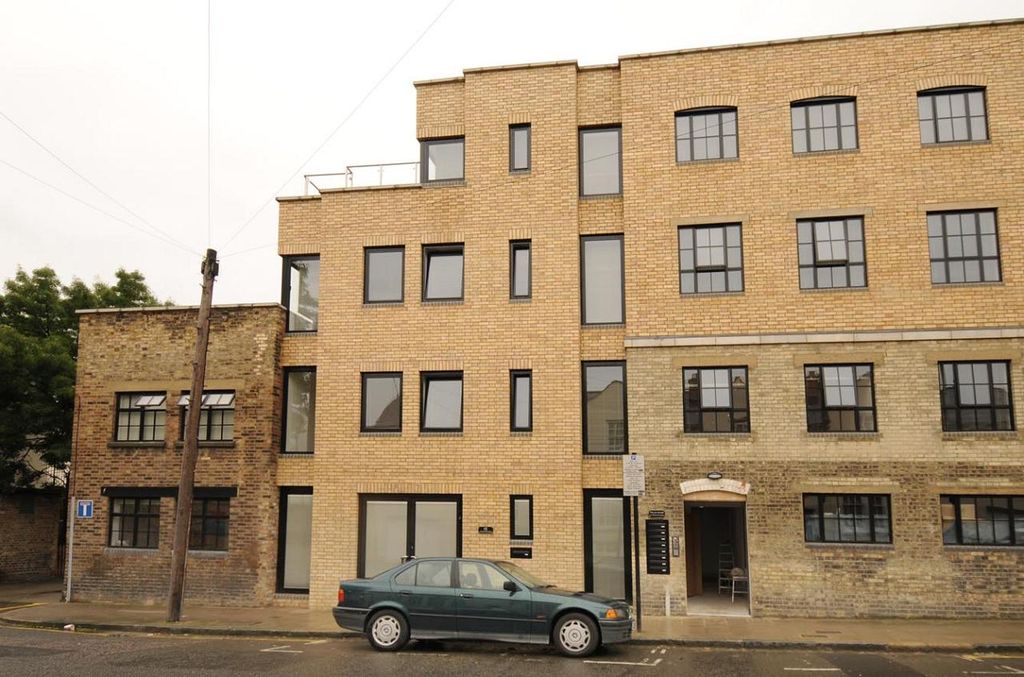 Property photo 3 of 8