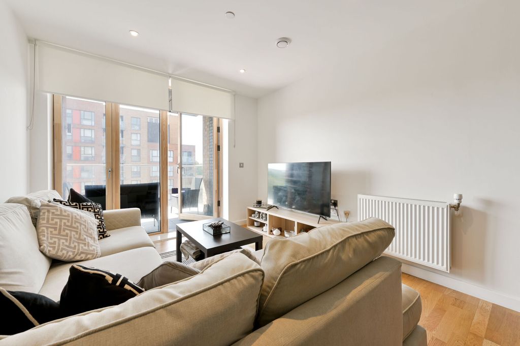 Property photo 1 of 9