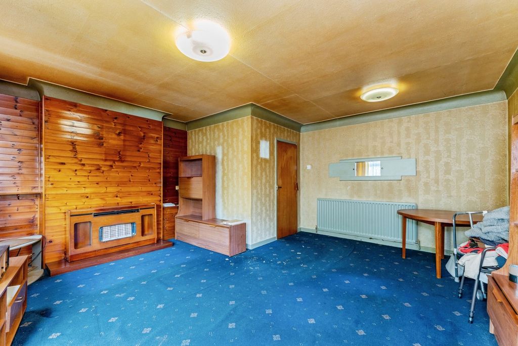 Property photo 3 of 18 Pbox-Img.Jpg