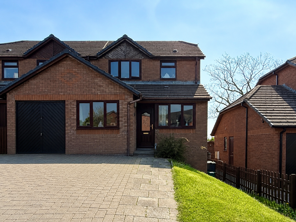 Property photo 1 of 20 84A18B7A-E5Eb-48D9-Bb02-D490941000D5