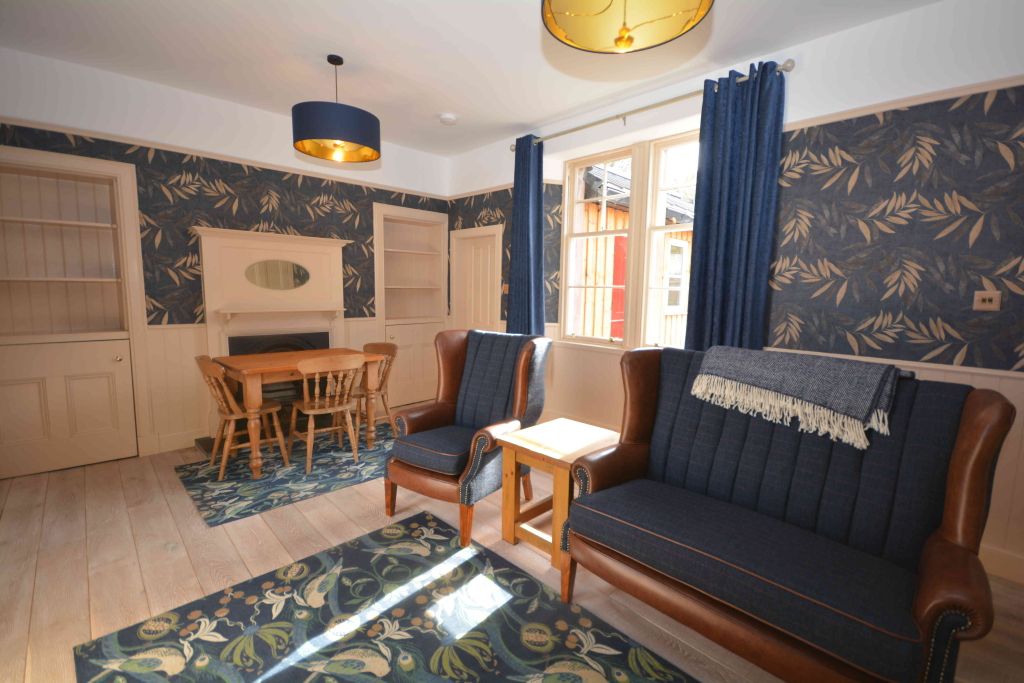 Property photo 3 of 10 Photo