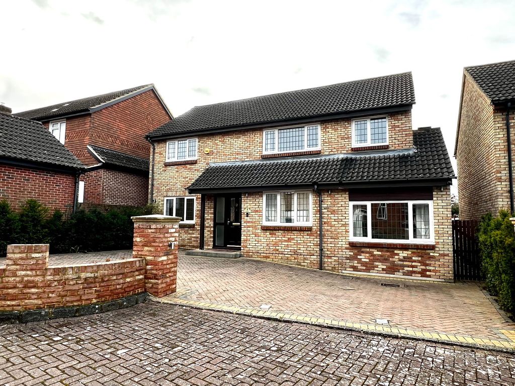 Property photo 2 of 25