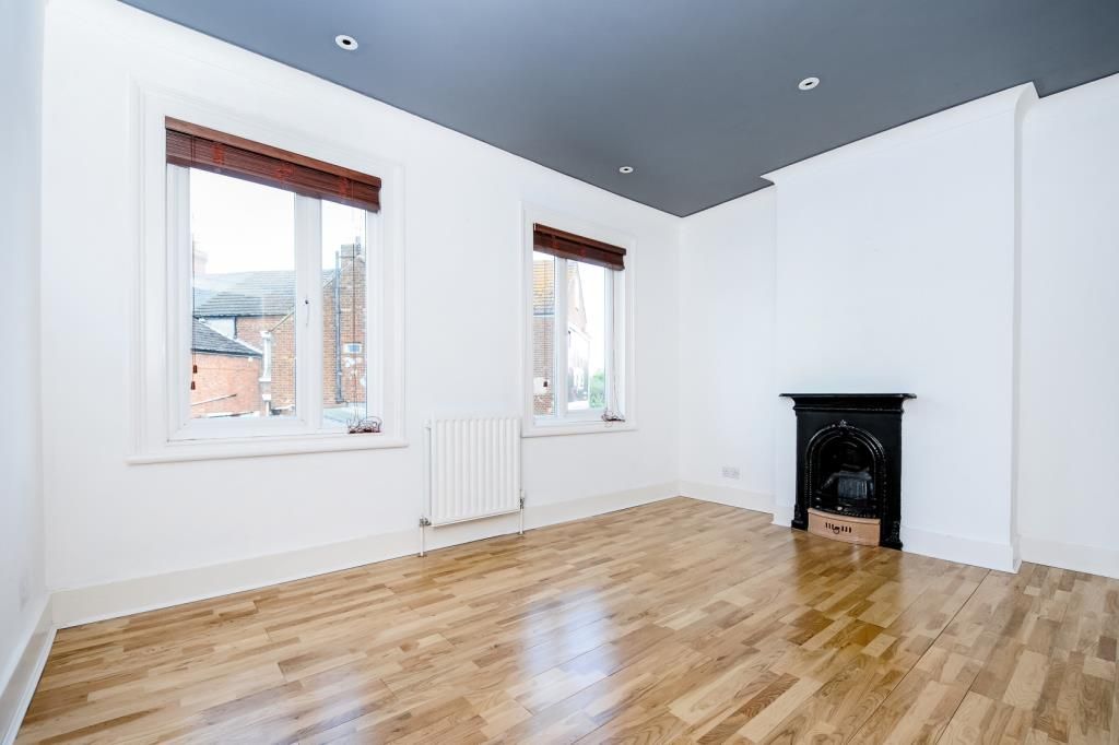 Property photo 3 of 12 Double Bedroom