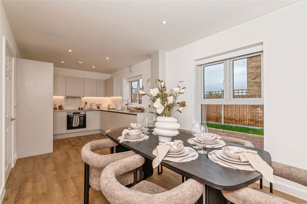 Property photo 1 of 27 Kitchen Diner