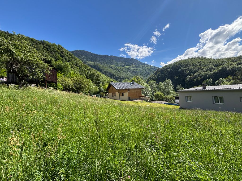 Property photo 1 of 2
