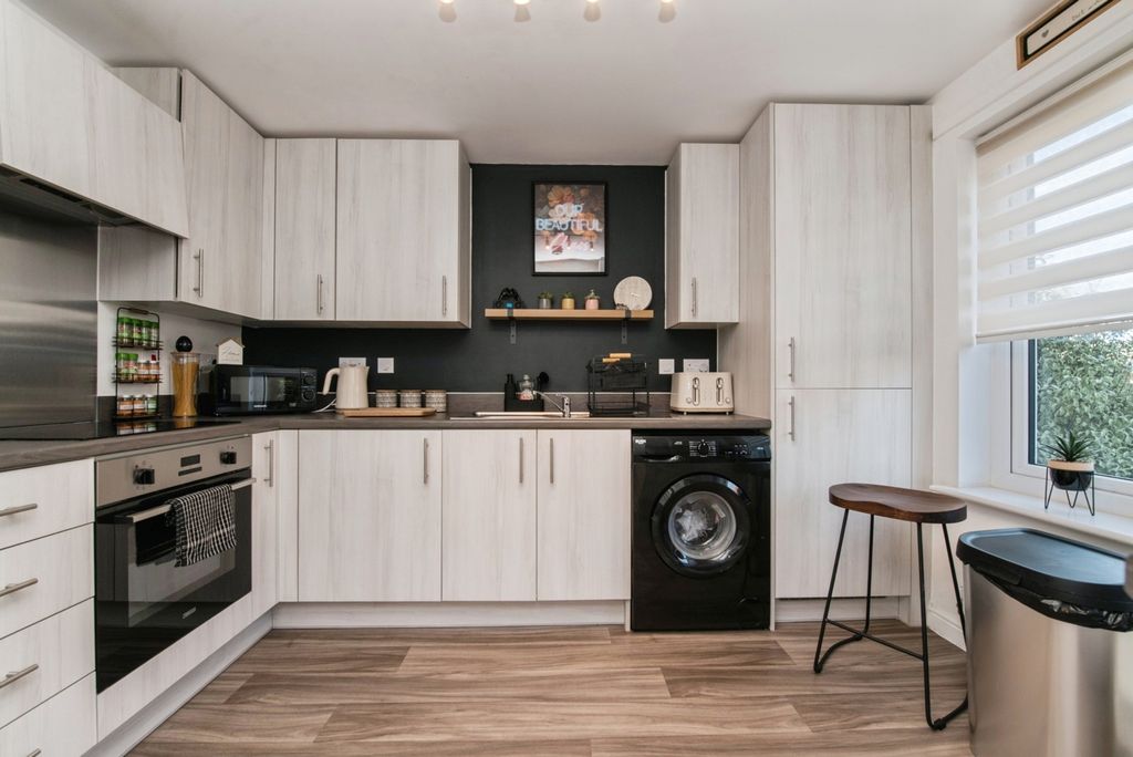 Property photo 3 of 20 Pbox-Img.Jpg