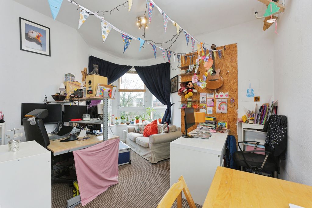 Property photo 3 of 14 Living Room