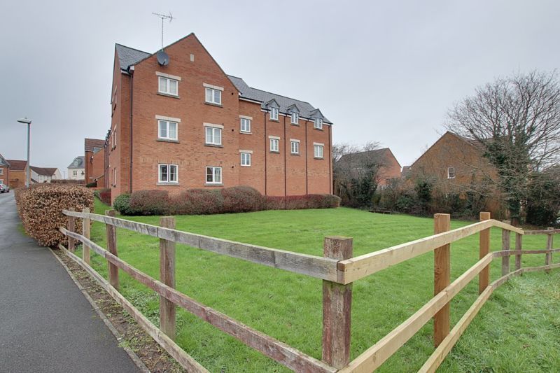 Property photo 1 of 10 Photo 8