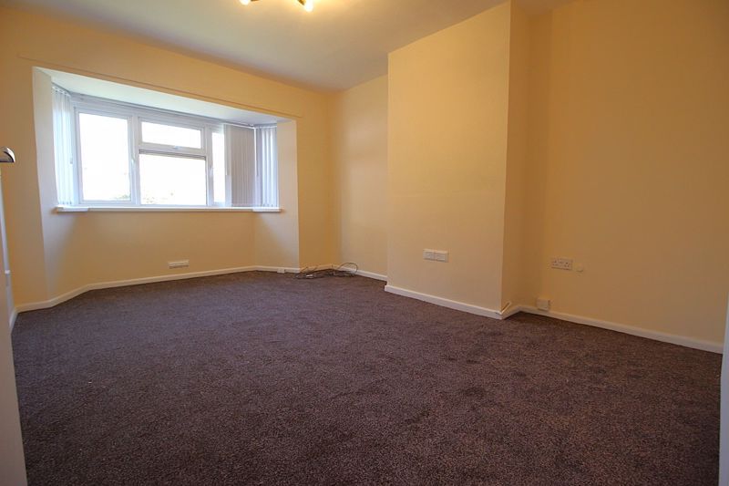 Property photo 3 of 9 Photo 8