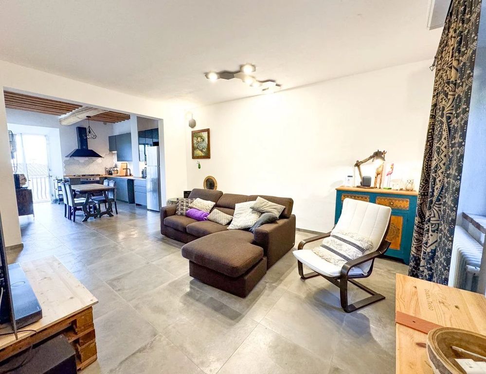 Property photo 2 of 29