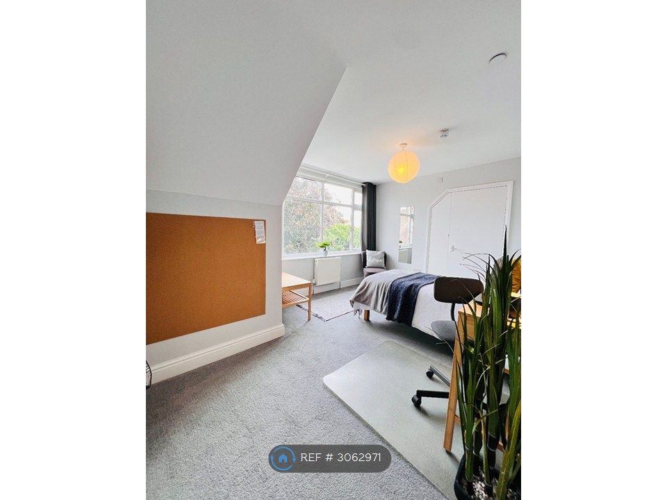 Property photo 1 of 35