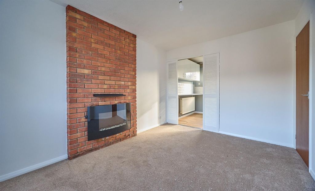 Property photo 2 of 10 Charnwood Rd Bw 1.Jpg