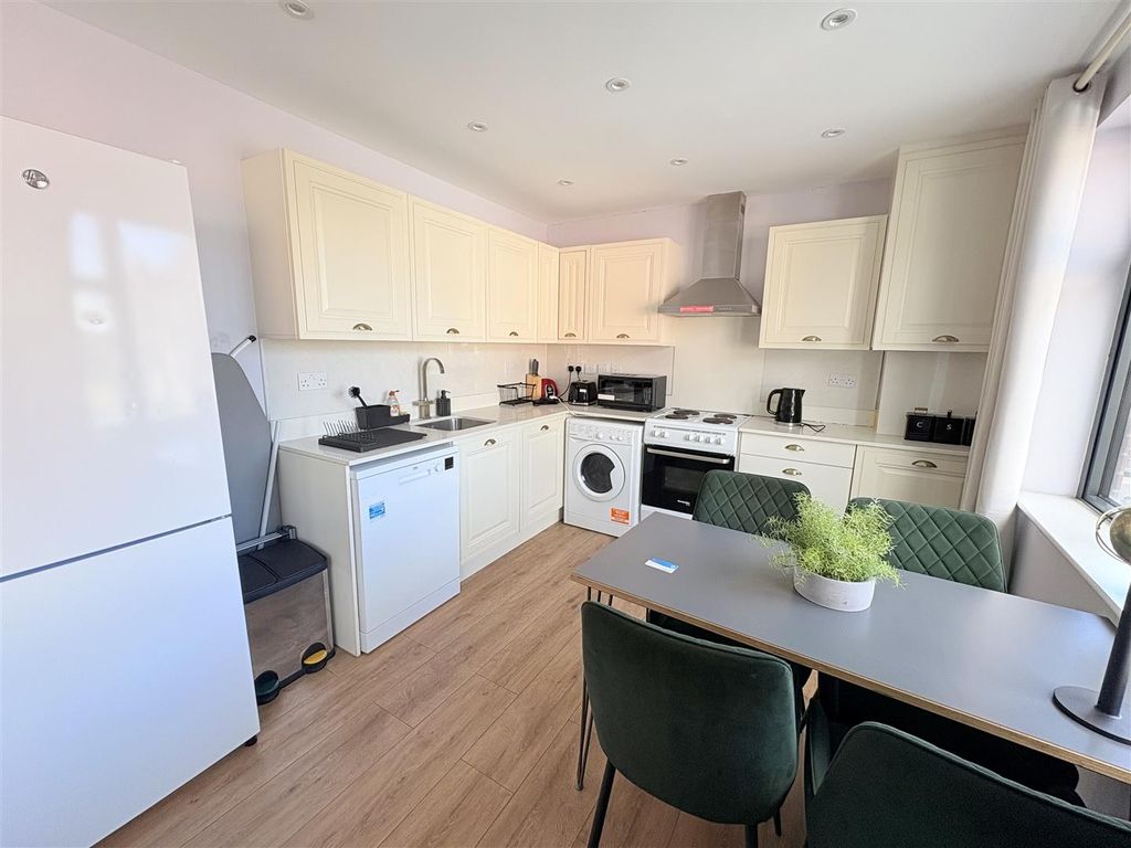 Property photo 2 of 10 Img_2441.Jpg