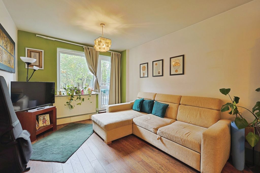 Property photo 1 of 17 Pbox-Img.Jpg